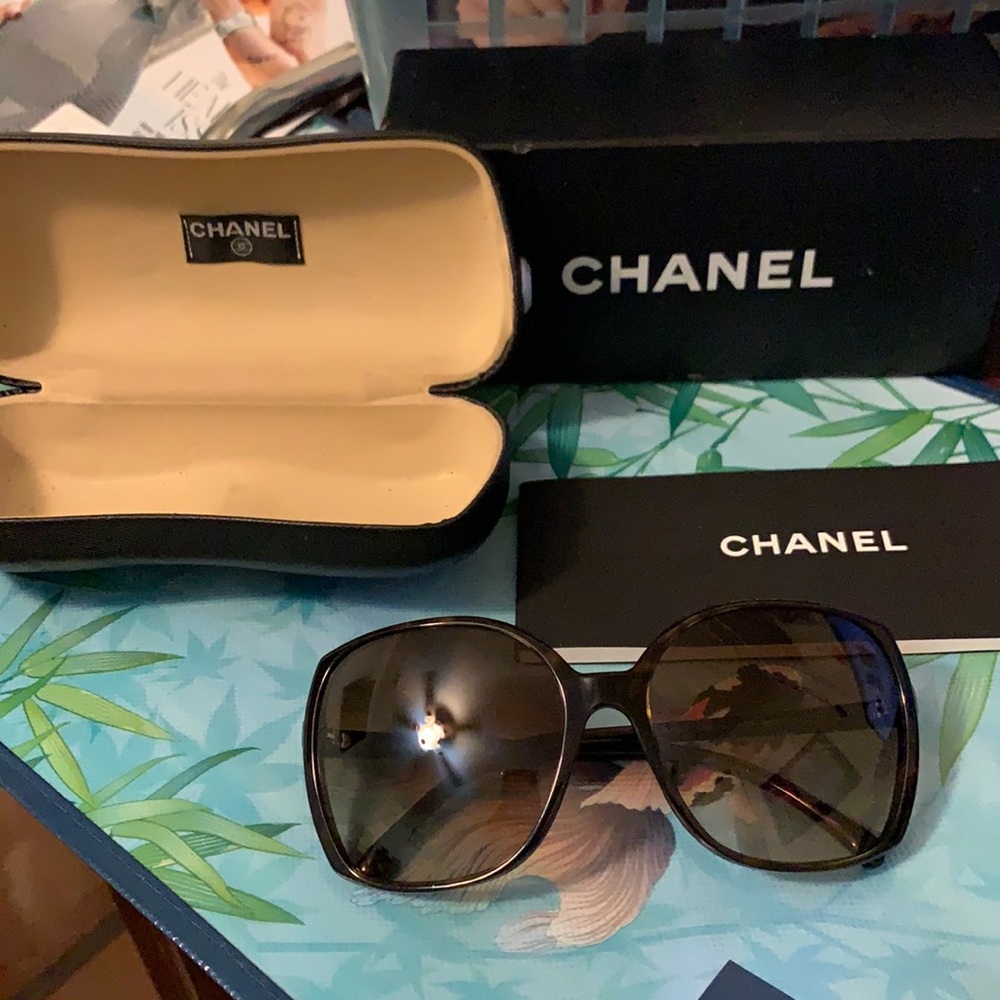 Authentic Chanel 5204 brown sunglasses